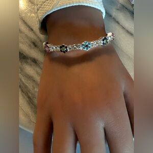 Silver Tone Flower Bracelet Rhinestones Secure Clip Closure Fashion Jewelry